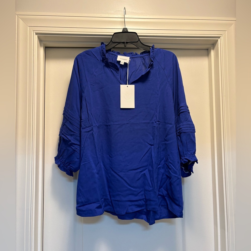 Andre By Unit 3/4 Sleeve Ruffle Neck Top